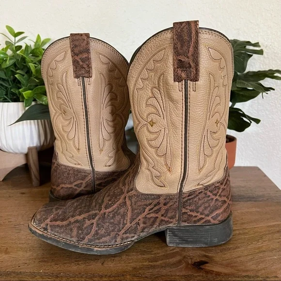 Ariat Kids Boots in Brown and Tan - Picture 7 of 13